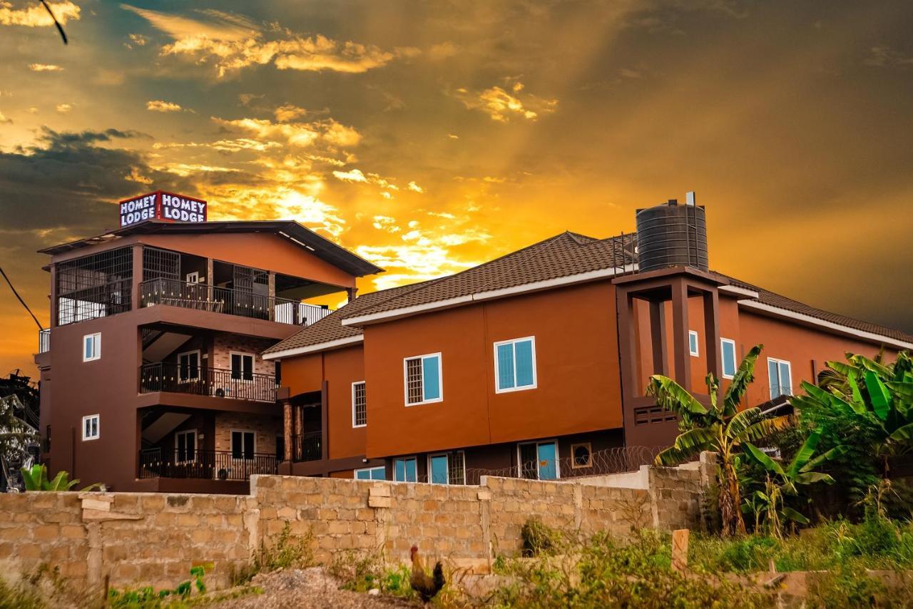 Homey Lodge Kumasi Esterno foto