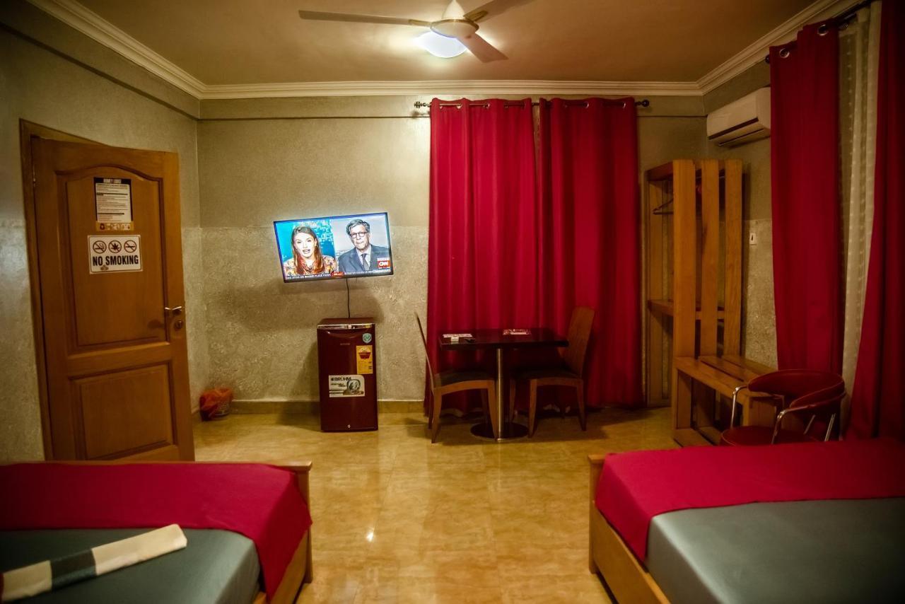 Homey Lodge Kumasi Esterno foto
