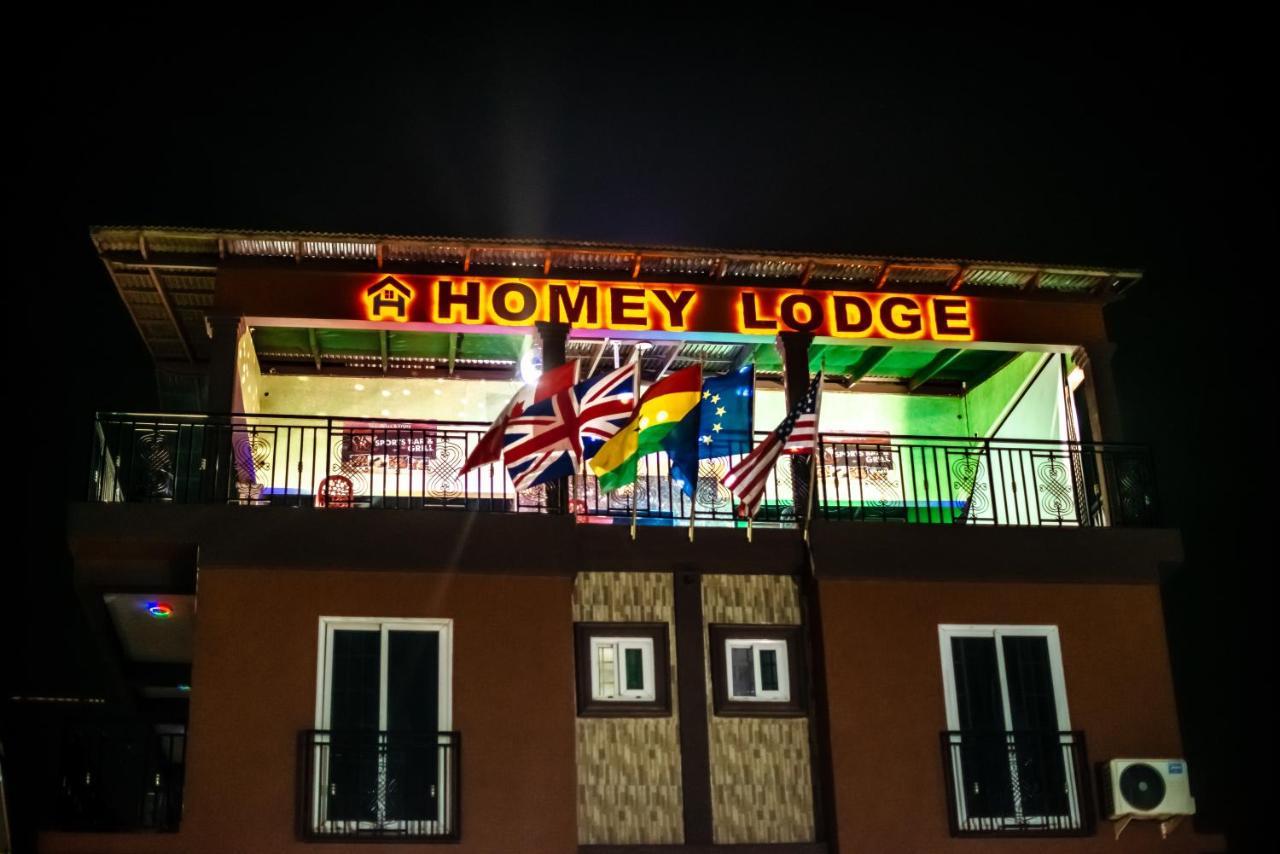 Homey Lodge Kumasi Esterno foto