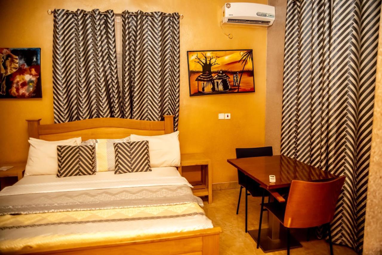 Homey Lodge Kumasi Esterno foto