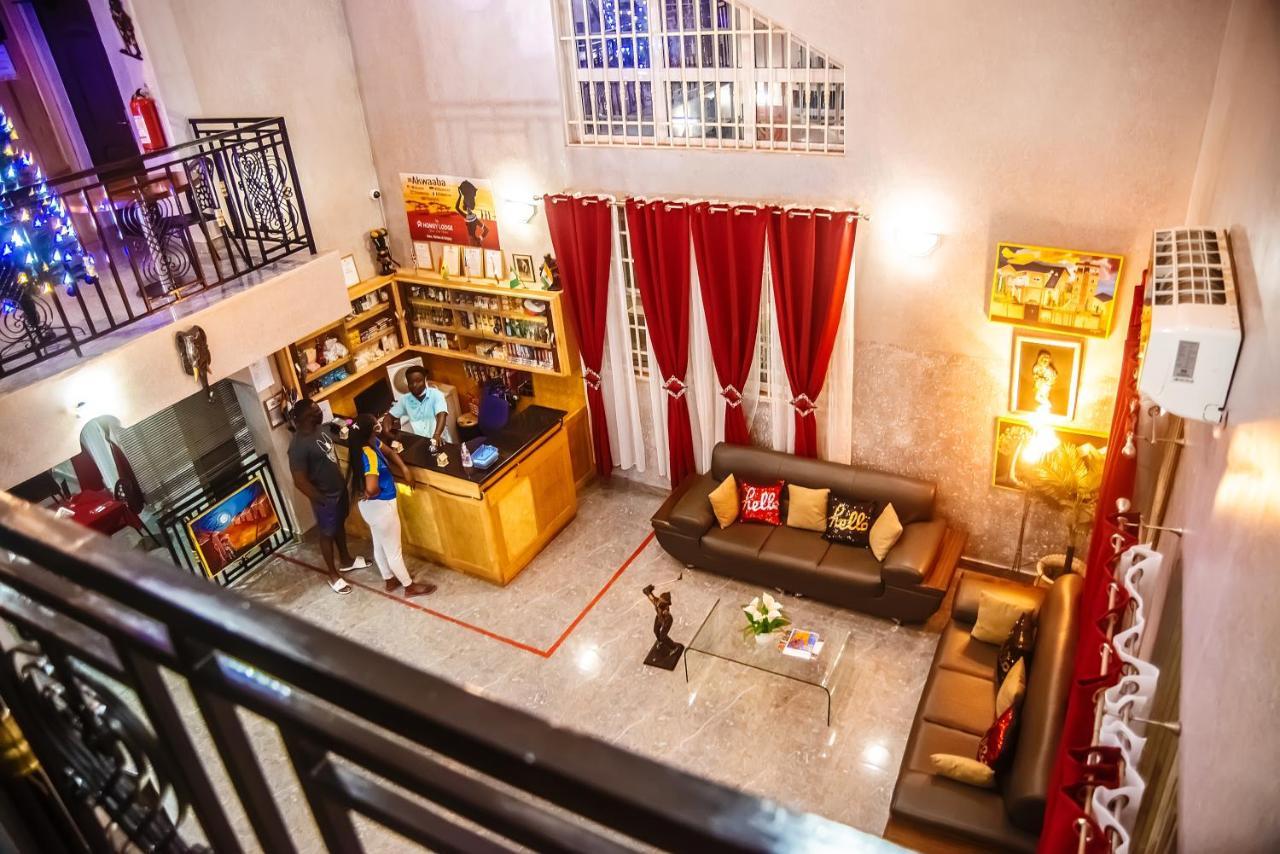 Homey Lodge Kumasi Esterno foto