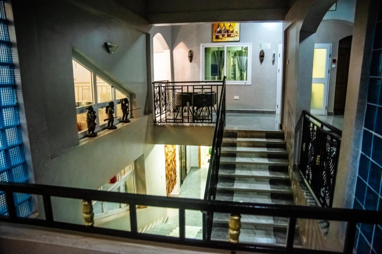 Homey Lodge Kumasi Esterno foto