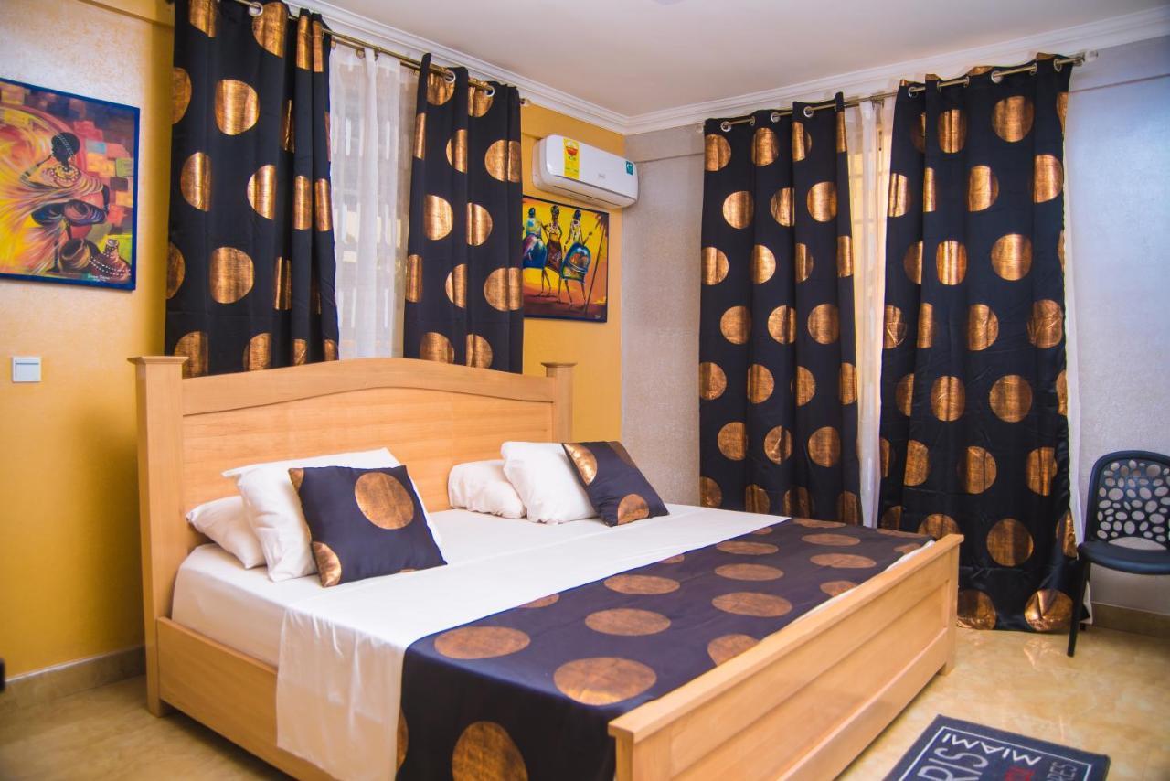 Homey Lodge Kumasi Esterno foto