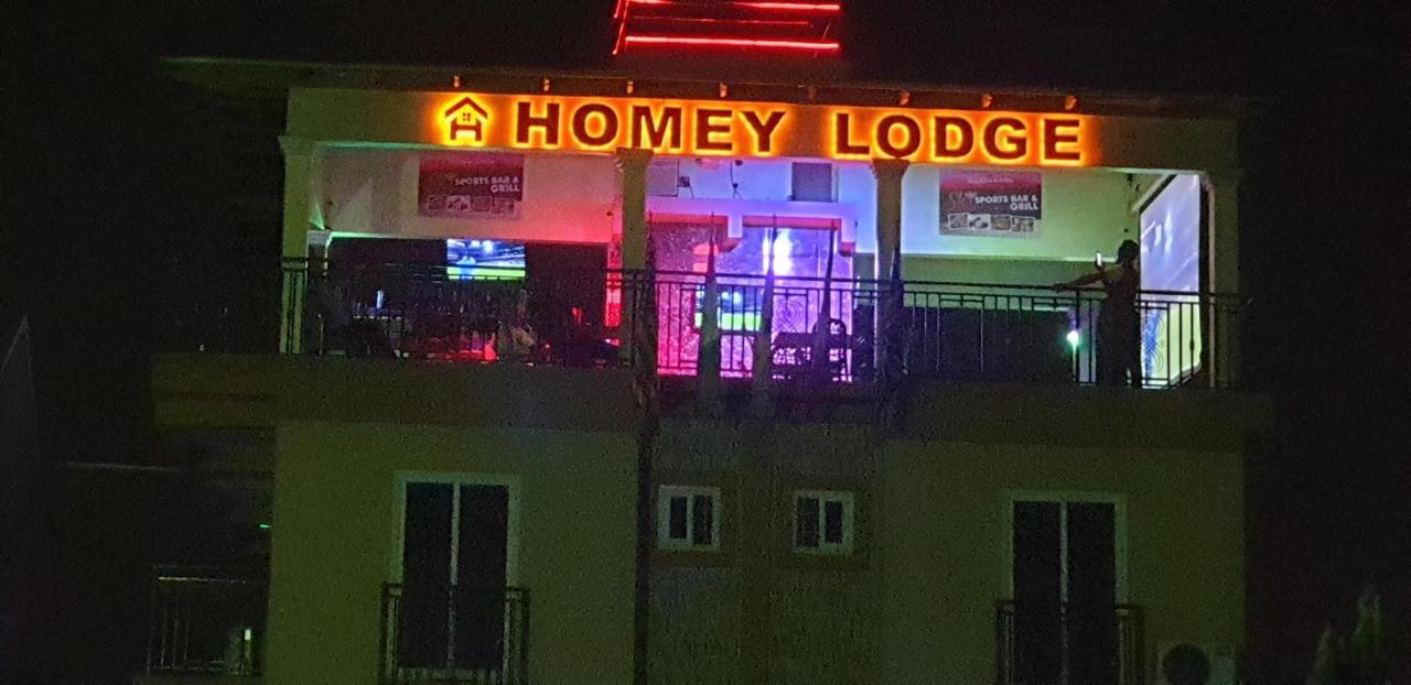 Homey Lodge Kumasi Esterno foto
