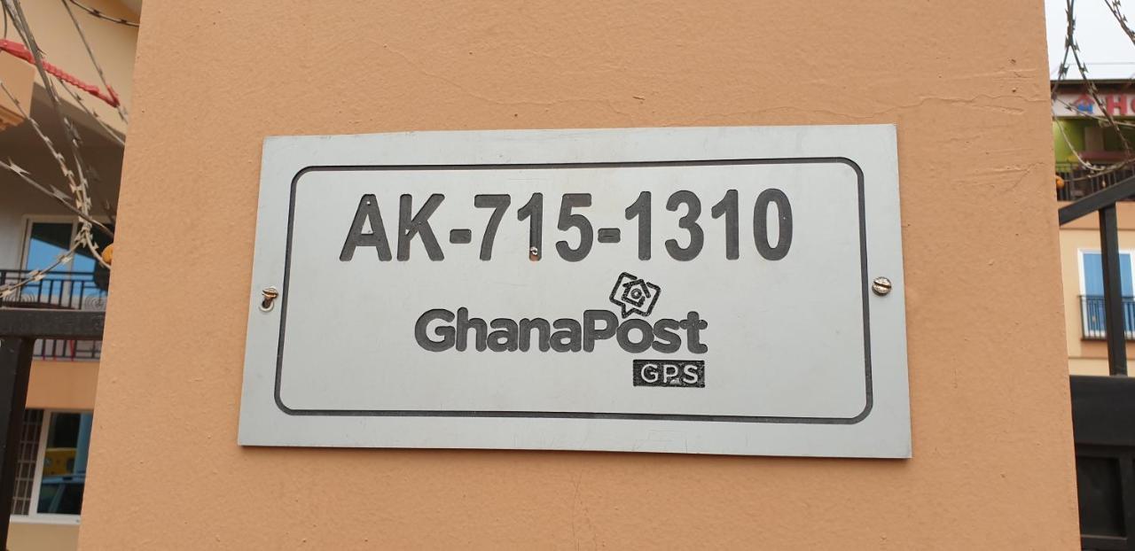 Homey Lodge Kumasi Esterno foto
